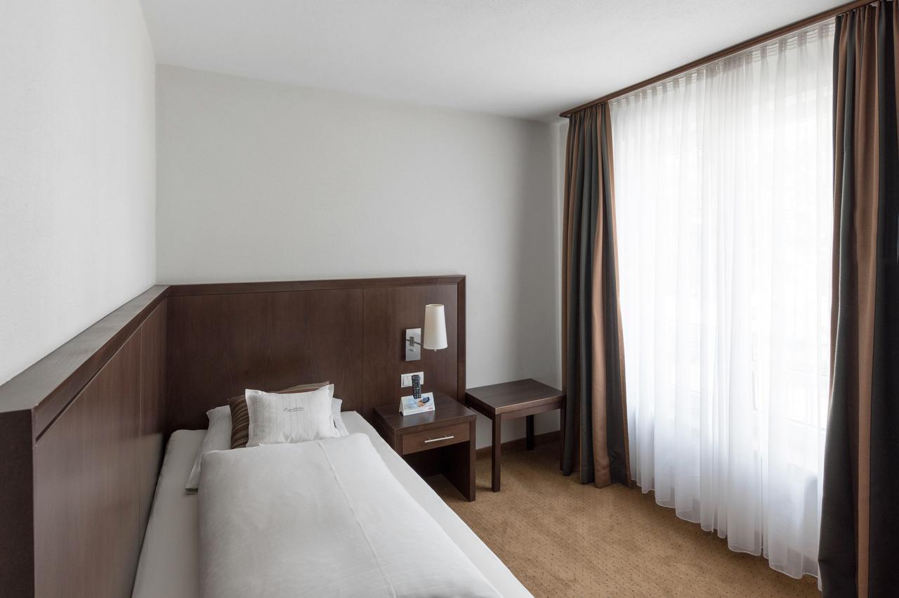 Restaurant & Hotel Engelkeller Memmingen Ngoại thất bức ảnh