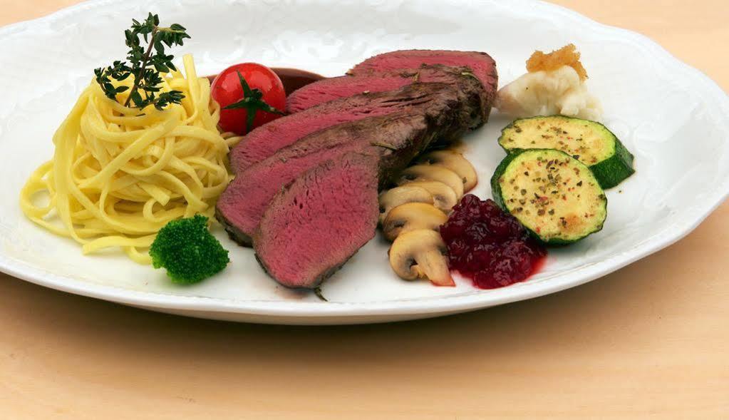 Restaurant & Hotel Engelkeller Memmingen Ngoại thất bức ảnh